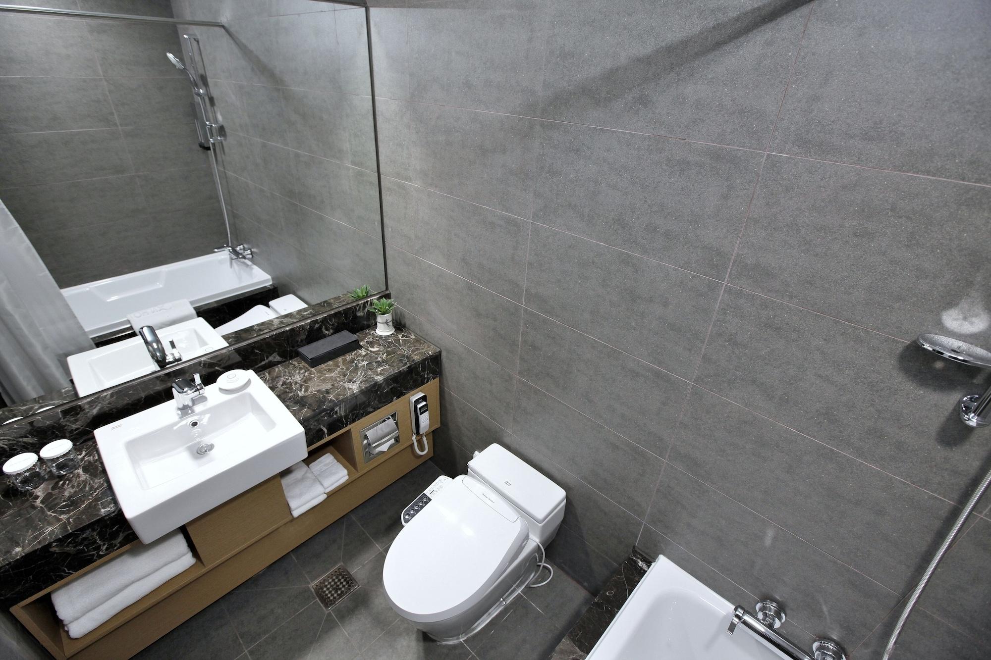 On City Hotel Cheonan Exterior foto